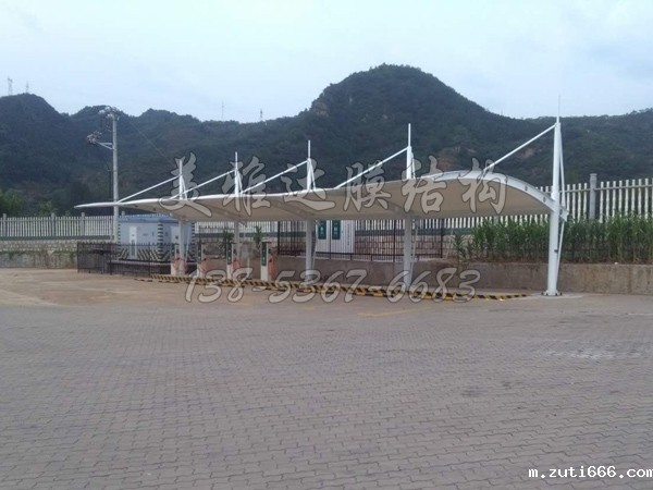 河北承德服务区