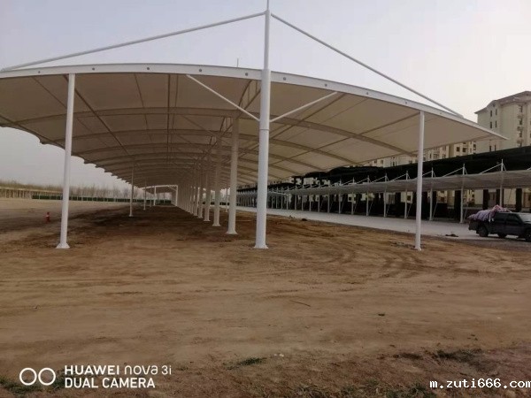 车棚膜结构 ：河北定州市部队停车场膜结构